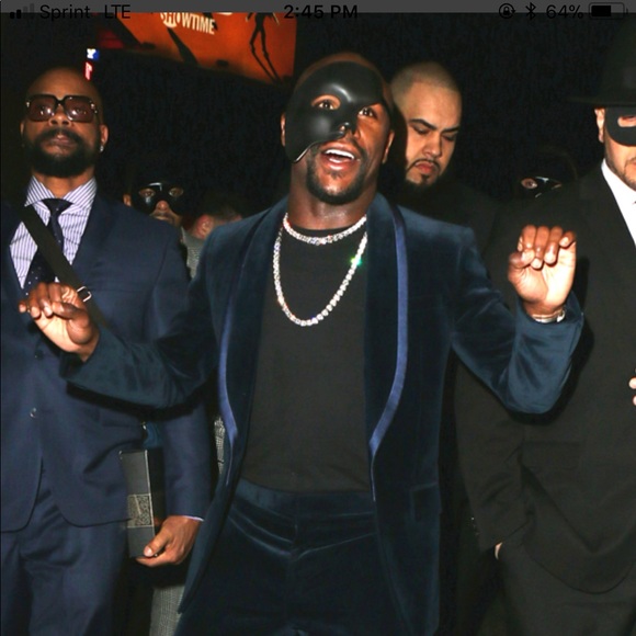 Profile Picture of Andrew Velasquez (@velasquez714) on Poshmark