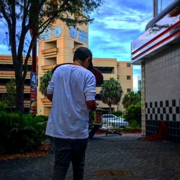 Sebastian Wallenstein - Poshmark Profile Picture of Sebastian Wallenstein (@seabasslitt) on Poshmark