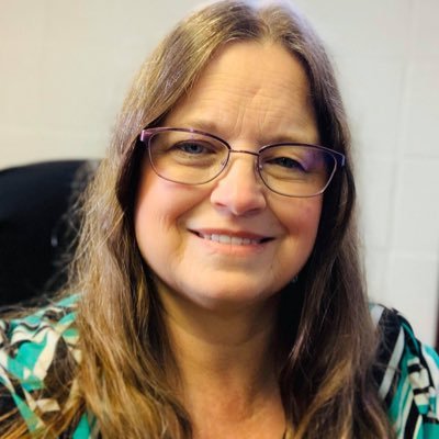 Profile Picture of Kim Beardslee (@beardslee_kim) on Twitter