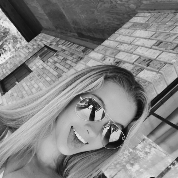 Profile Picture of Montgomery Boleware (@mboleware25) on Poshmark
