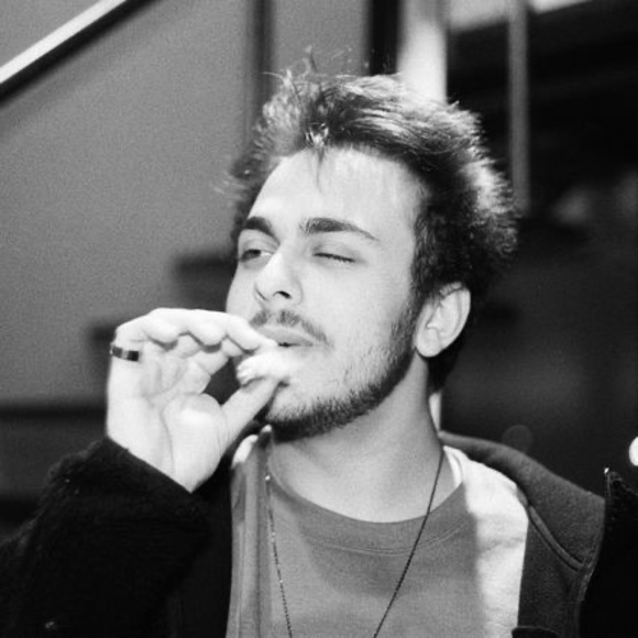 Profile Picture of Shiyon Yeganeh (@shiyon13) on Poshmark