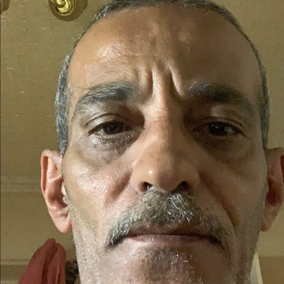 Profile Picture of Hossam Elnagar (@hossamelnagar) on Poshmark