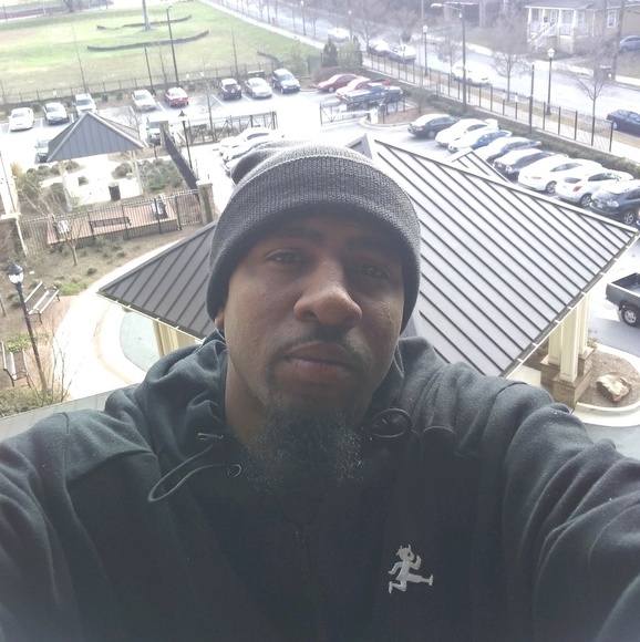 Profile Picture of Tyrone Hayes (@tahjamir13) on Poshmark