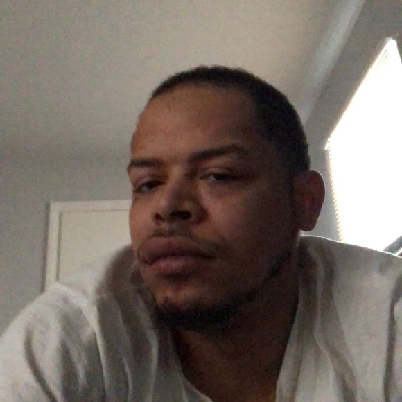 Profile Picture of Eugene Mason (@emason1986) on Poshmark