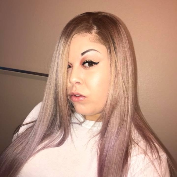 Profile Picture of Mariah Britt (@mariahbritt505) on Poshmark
