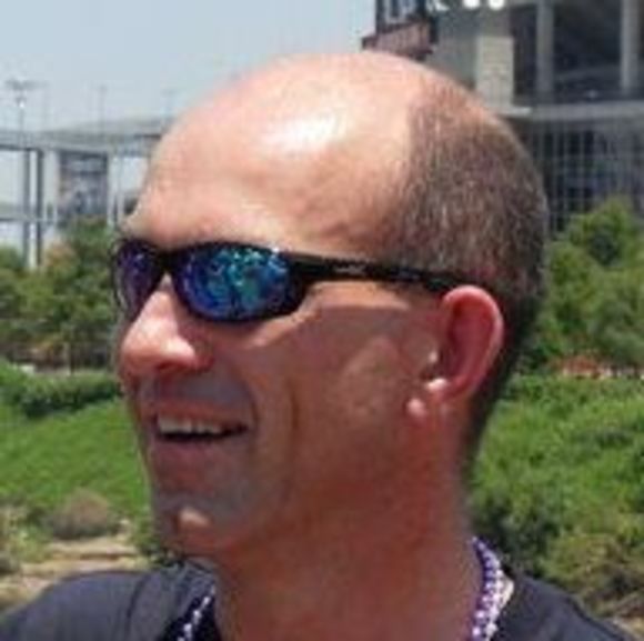 Profile Picture of Kevin Ewing (@kevewing) on Poshmark