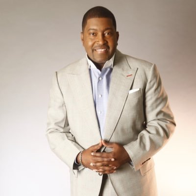 Profile Picture of E. Dewey Smith (@edeweysmith) on Twitter