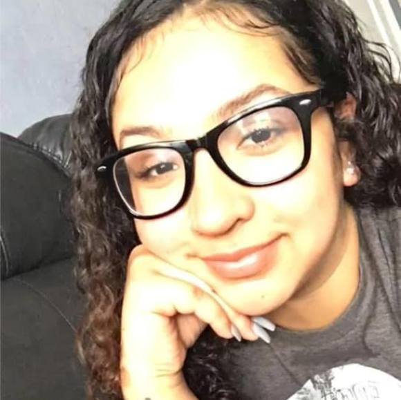 Profile Picture of Cristal Castaneda (@forevakristal) on Poshmark