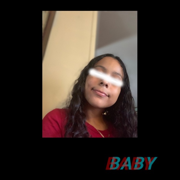 Profile Picture of Kimberly😽 Galeano (@kimb3rly_24) on Poshmark