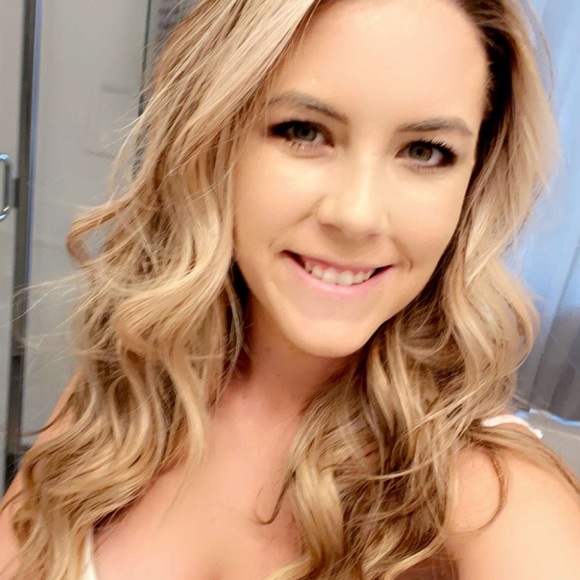 Profile Picture of Ashley Bennett (@princessash620) on Poshmark