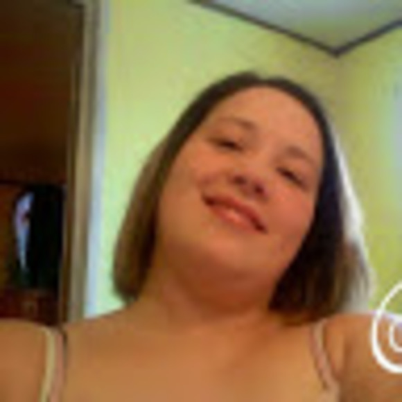 Profile Picture of Terri Spicer (@spicer181) on Poshmark
