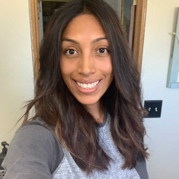 Profile Picture of Angela Condito (@angela4468) on Poshmark