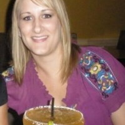 Profile Picture of Yvette Webb (@ymwebb) on Twitter