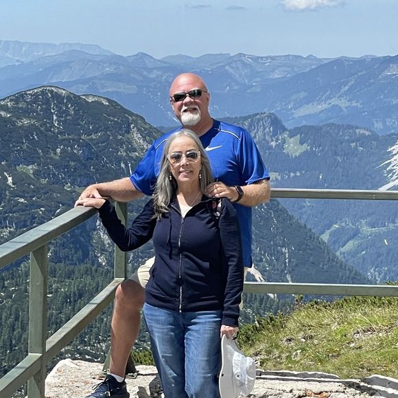 Profile Picture of Mel R pate (@mpate6253) on Poshmark