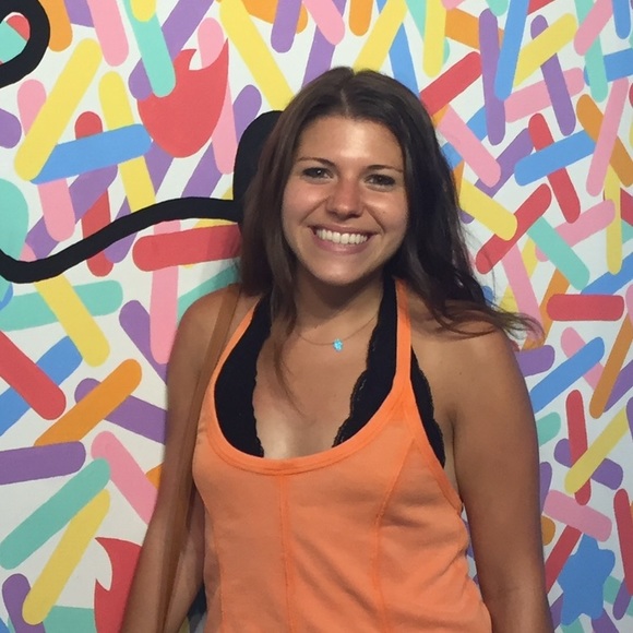Profile Picture of Jamie Heckelman (@jamieleigh127) on Poshmark