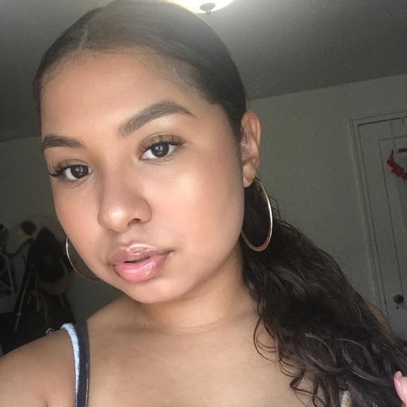 Profile Picture of Jocelyn Avila (@jocelynavila03) on Poshmark