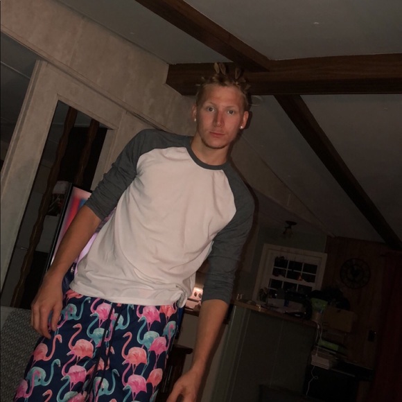 Profile Picture of Justin Doster (@jdoster1738) on Poshmark