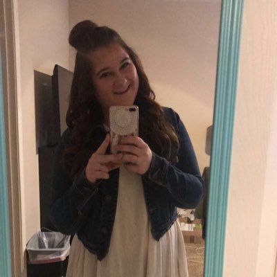 Profile Picture of Lauren Huntebrinker (@Lauren_hunty10) on Twitter