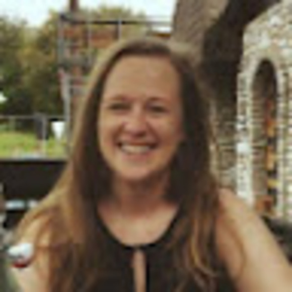 Profile Picture of Janine Roberts (@janine_roberts) on Poshmark