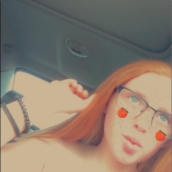 Profile Picture of Natalee Sarchet (@nataleesarchet) on Poshmark