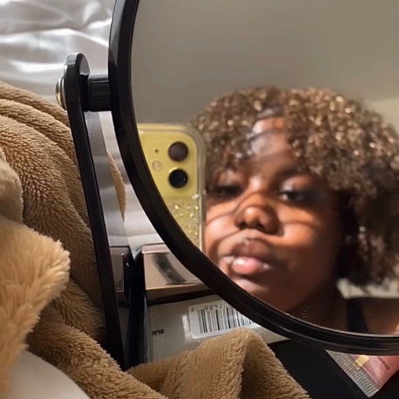 Profile Picture of Nadiya Jackson (@nadijuice) on Poshmark