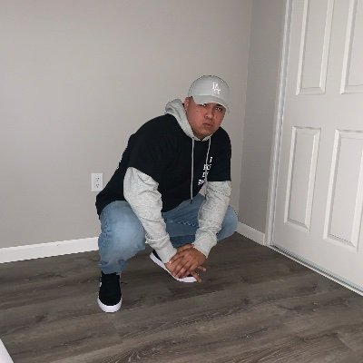 Profile Picture of Robert Valdivia (@Robertv18024553) on Twitter