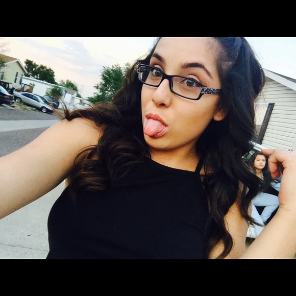 Profile Picture of Joelie Valle (@omfgitsjoelie) on Poshmark