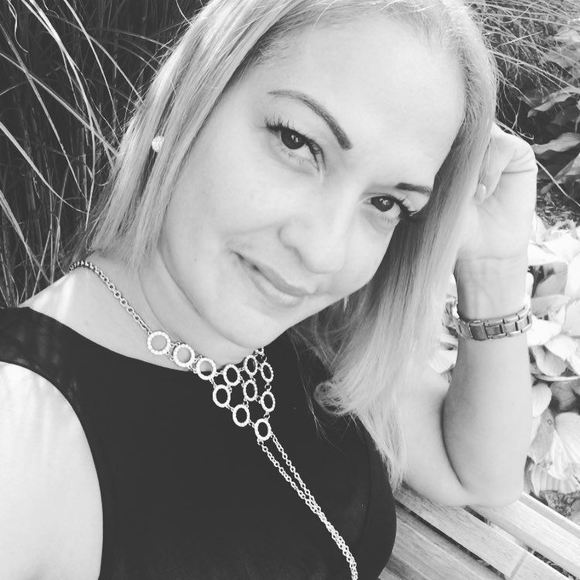 Profile Picture of Zoraida Ortiz (@zortiz1010) on Poshmark