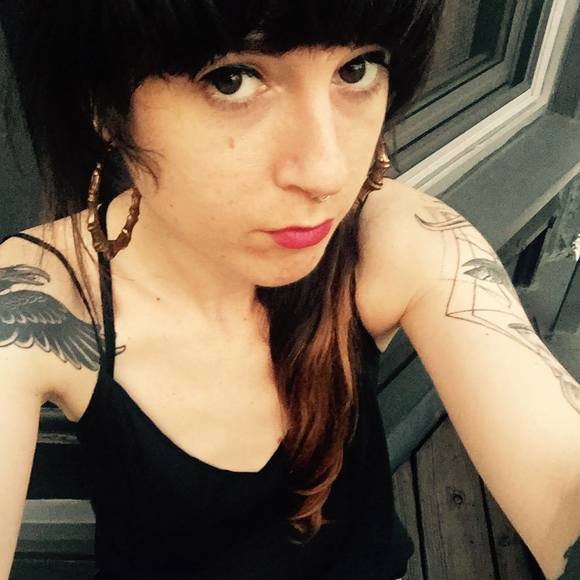 Profile Picture of Shannon Botts (@shannon1982fmlf) on Poshmark
