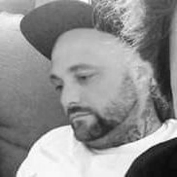 Profile Picture of James Alderman (@jamesalderma928) on Poshmark