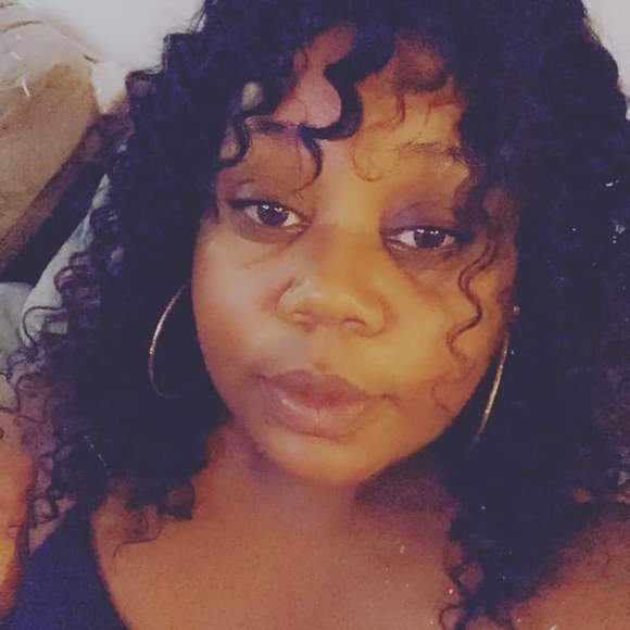 Profile Picture of Bree Carter (@breedior) on Poshmark