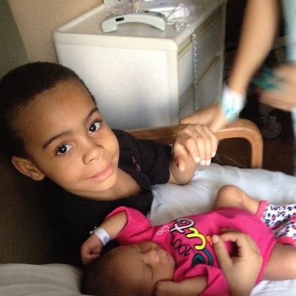 Profile Picture of Keenesha Dobosu (@keeneshadobosu) on Poshmark