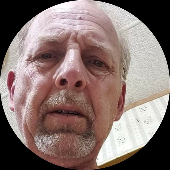 Profile Picture of Robert Rapavi (@rapavir) on Poshmark