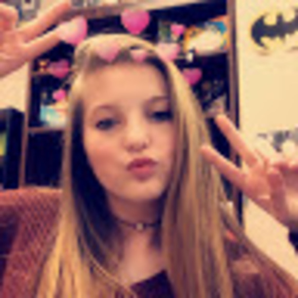 Profile Picture of Hailey Wallace (@haileywallac761) on Poshmark