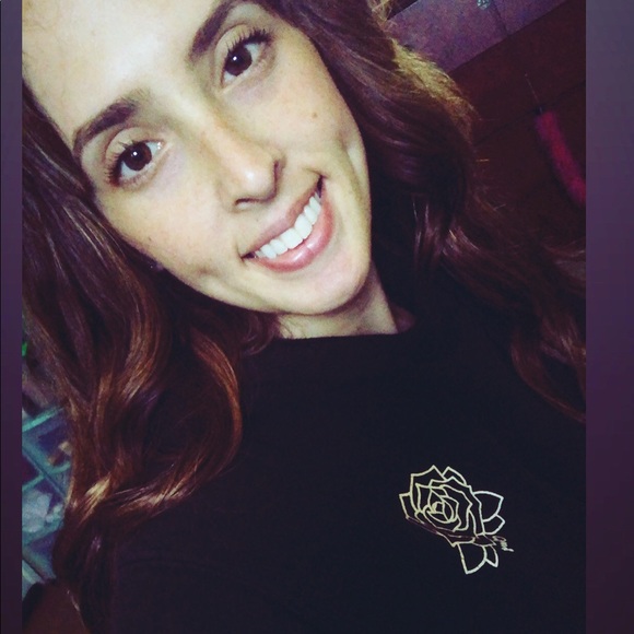 Profile Picture of Cali Lane (@c_lane0) on Poshmark