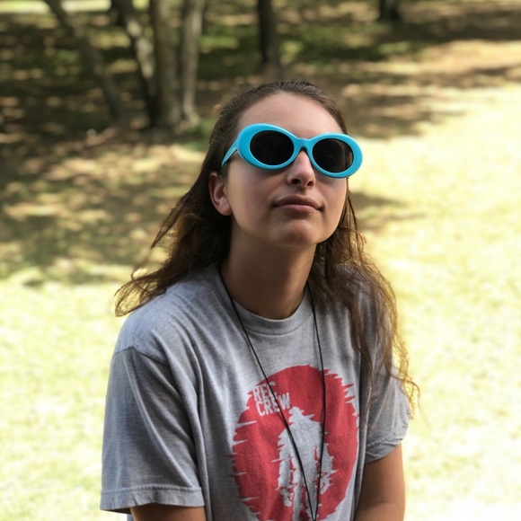 Profile Picture of Angela Heidorn (@angela_heidorn) on Poshmark