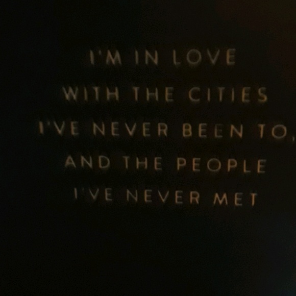 Profile Picture of Larry Fox (@foxfoxy) on Poshmark