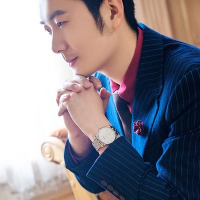 Profile Picture of 白衣渡海 (@Jeffrey_Ding520) on Twitter