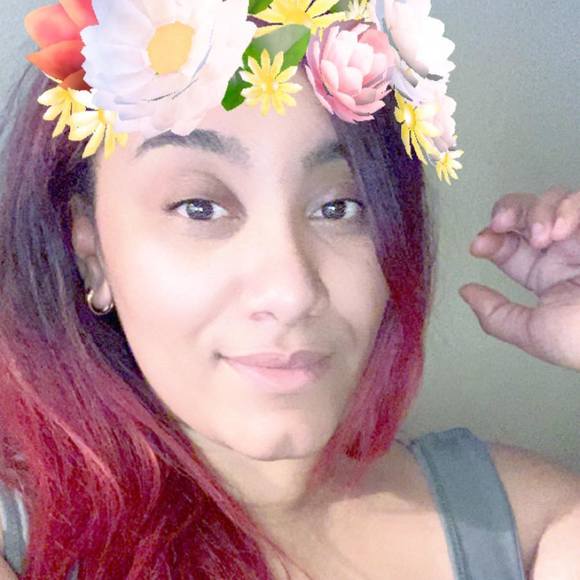 Profile Picture of Nelly Nell's (@yanelly24) on Poshmark