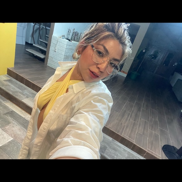 Profile Picture of Luz Jacinto (@luz_jacinto) on Poshmark