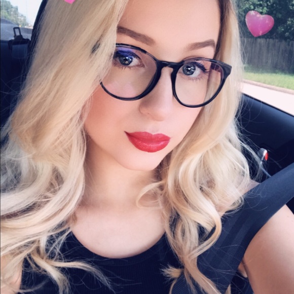 Profile Picture of Kayla Trahan (@kaylatdz) on Poshmark