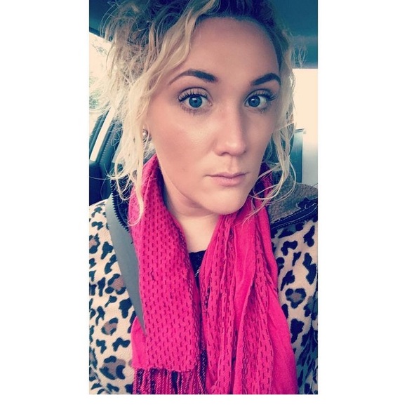 Profile Photo of Kelsey Sheehan (@kflash2tw) on Poshmark