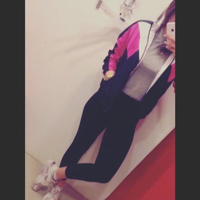 Profile Picture of Mélanie (@KoppMel) on Twitter