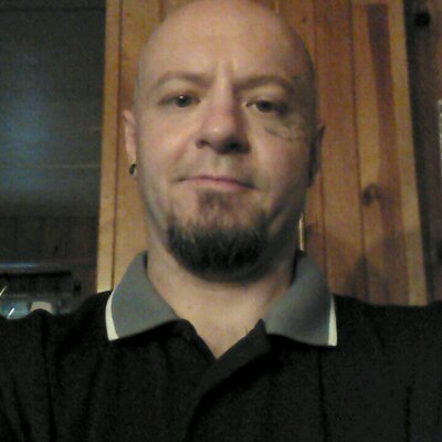 Profile Picture of Michael Poppleton (@poppytheshiz75) on Twitter