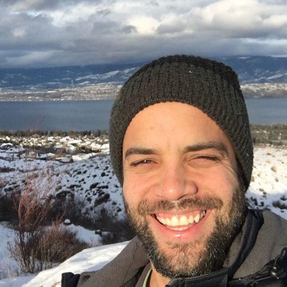 Profile Picture of Felipe Varella (@ffvarella) on Poshmark