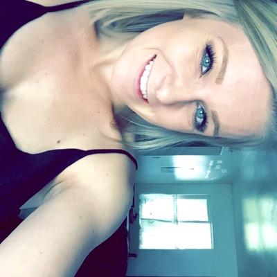 Profile Picture of Julia Burnett (@Juliaburnett33) on Twitter