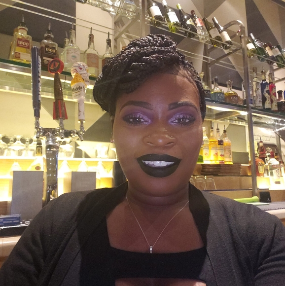 Profile Picture of Miriam Clarke (@minimimi1) on Poshmark