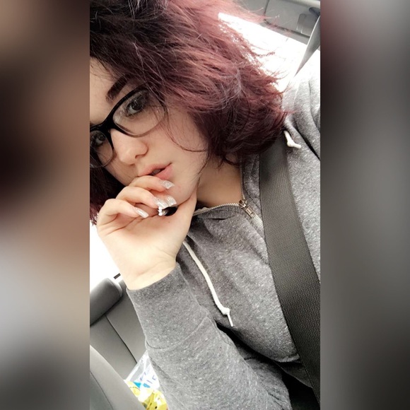 Profile Picture of Anika Trinkaus (@fujixwater) on Poshmark