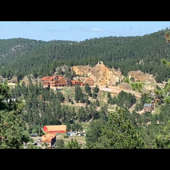 Profile Picture of Cathy Perry (@cperry_40) on Poshmark