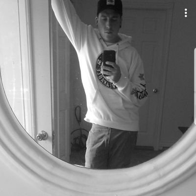 Profile Picture of John Robert Comtois (@JohnRobertC2) on Twitter